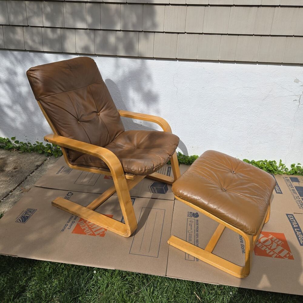 Scandinavian Style Mid-Century Modern Lounge Chair & Ottoman Set Leather Wood